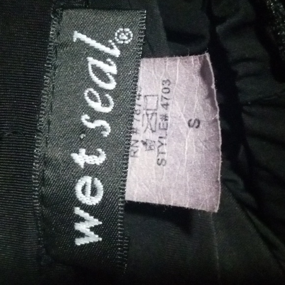 Wet seal strapless top - Picture 3 of 3